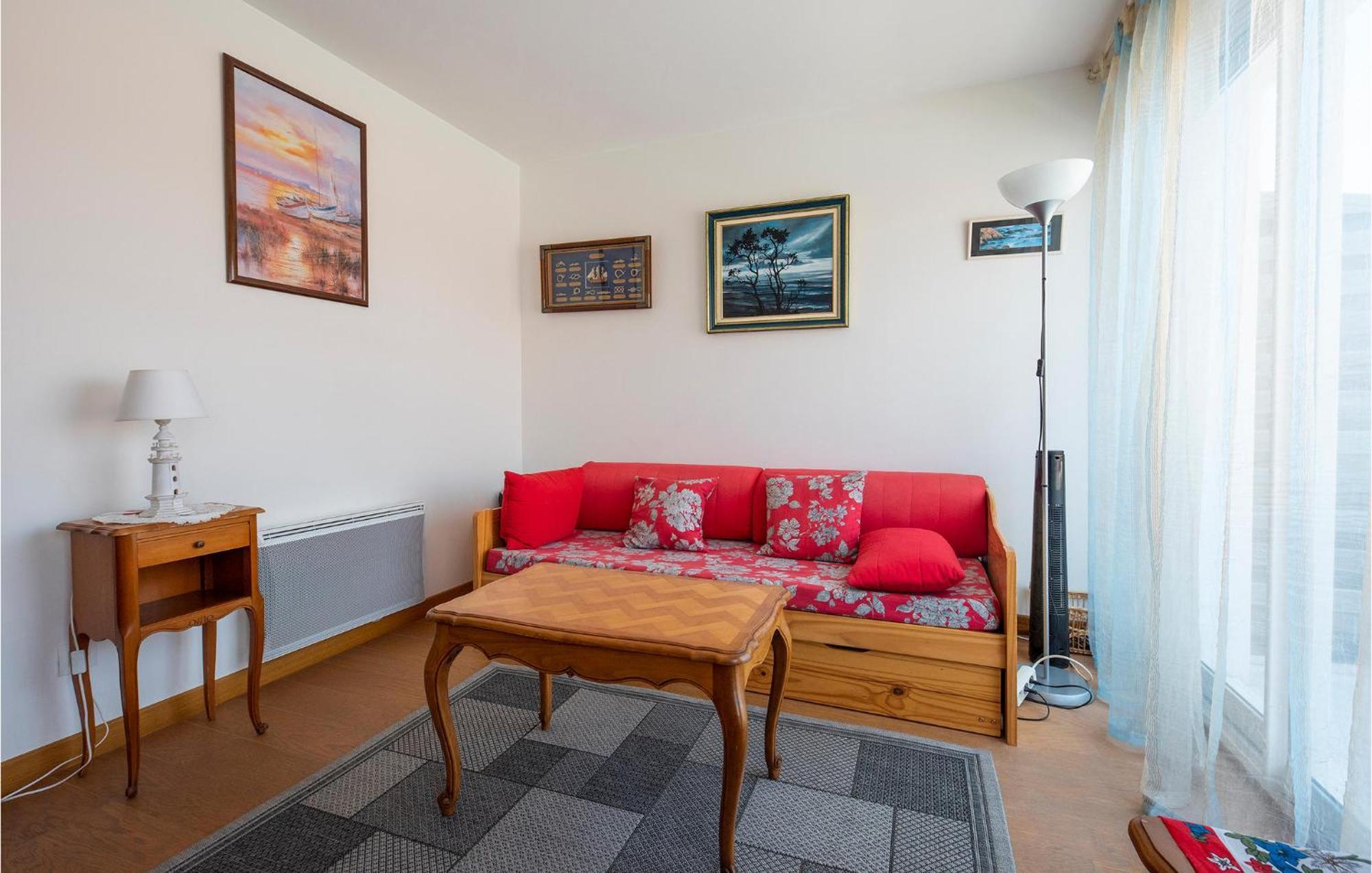 Gorgeous Apartment In Royan With Kitchen ภายนอก รูปภาพ
