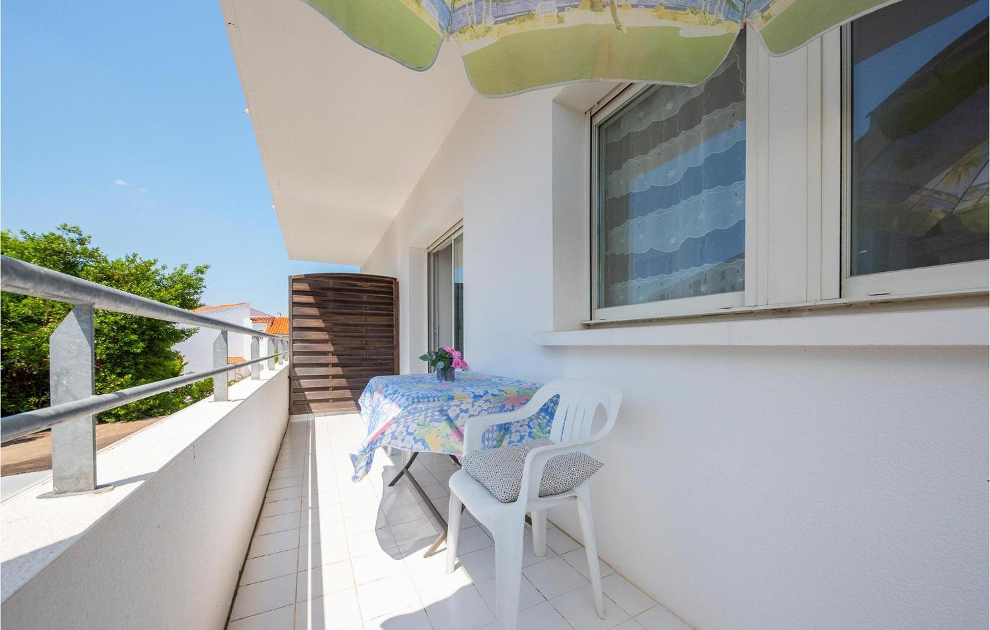Gorgeous Apartment In Royan With Kitchen ภายนอก รูปภาพ
