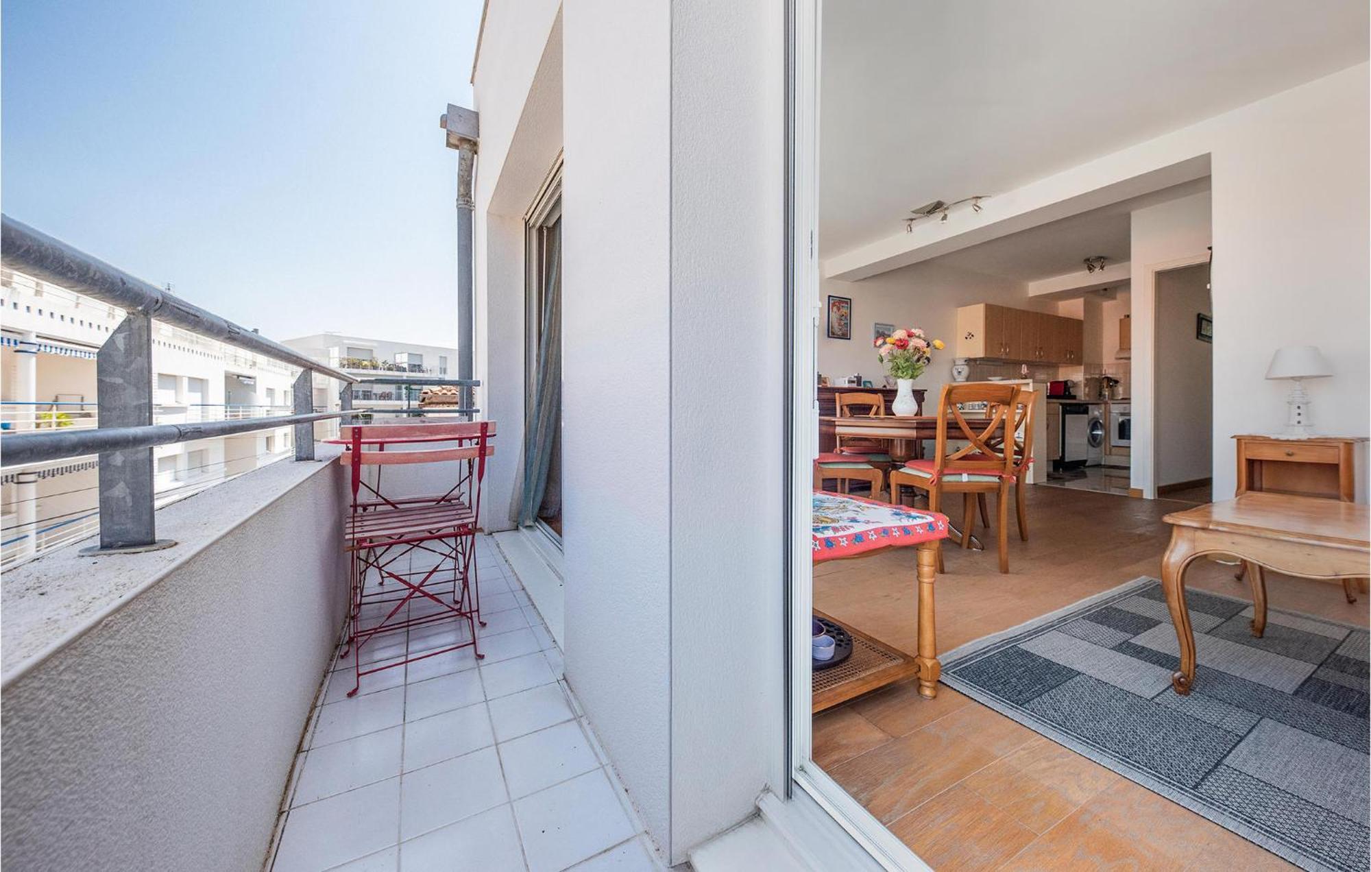 Gorgeous Apartment In Royan With Kitchen ภายนอก รูปภาพ